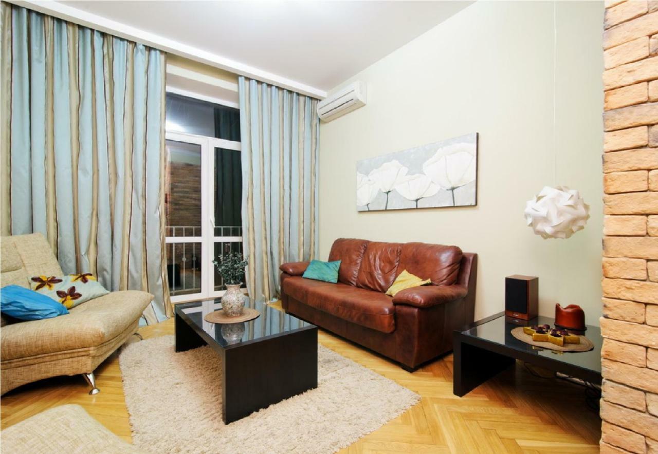 Ferienwohnung Vip-Kvartira By On The Academy Of Sciences Minsk Exterior foto